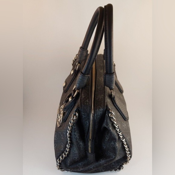 GUESS Confidential Chain Retro Satchel bag GREAT CONDITION